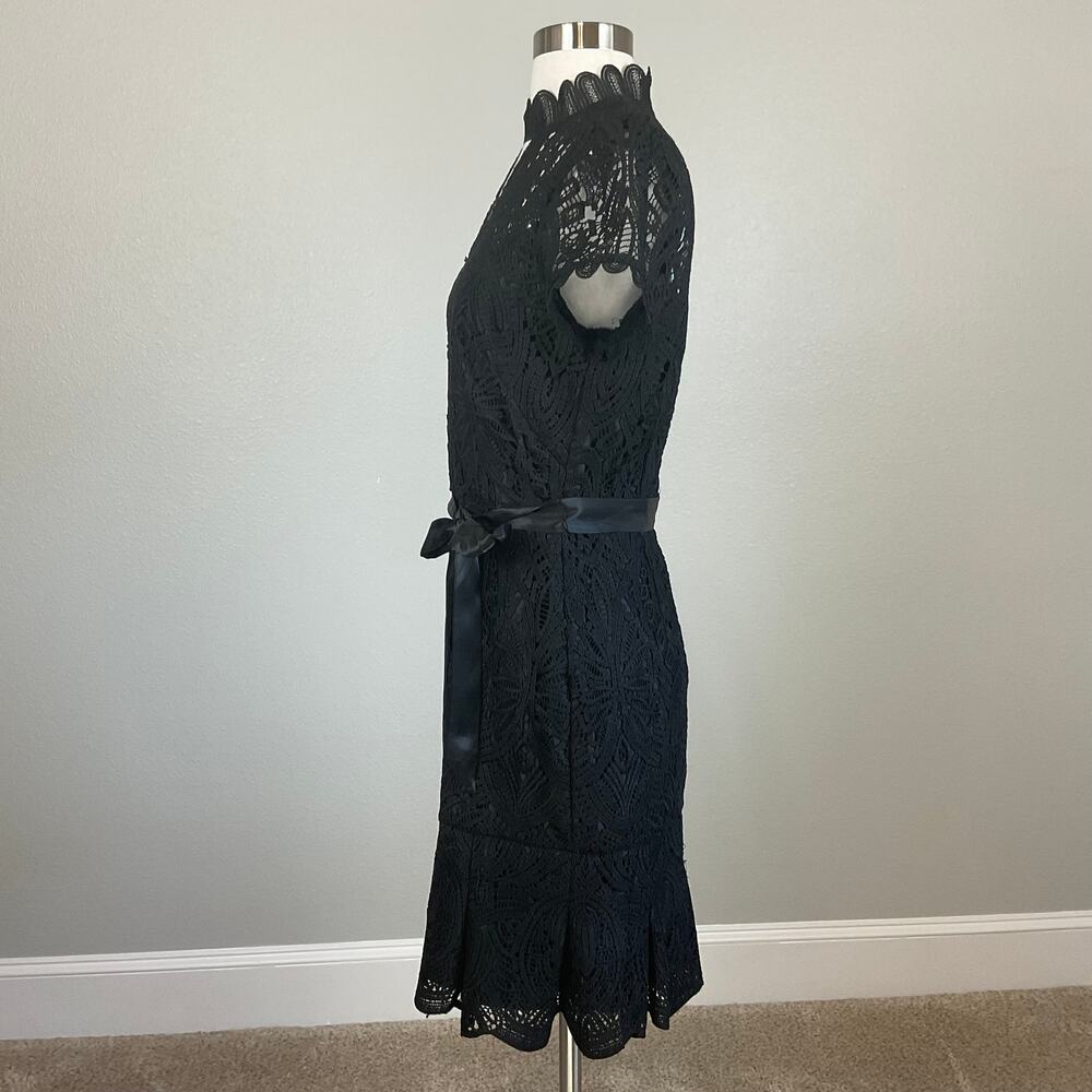 White House Black Market Black Cocktail Dress Cut Out Lace Fit and Flare Size 4 - Picture 6 of 13